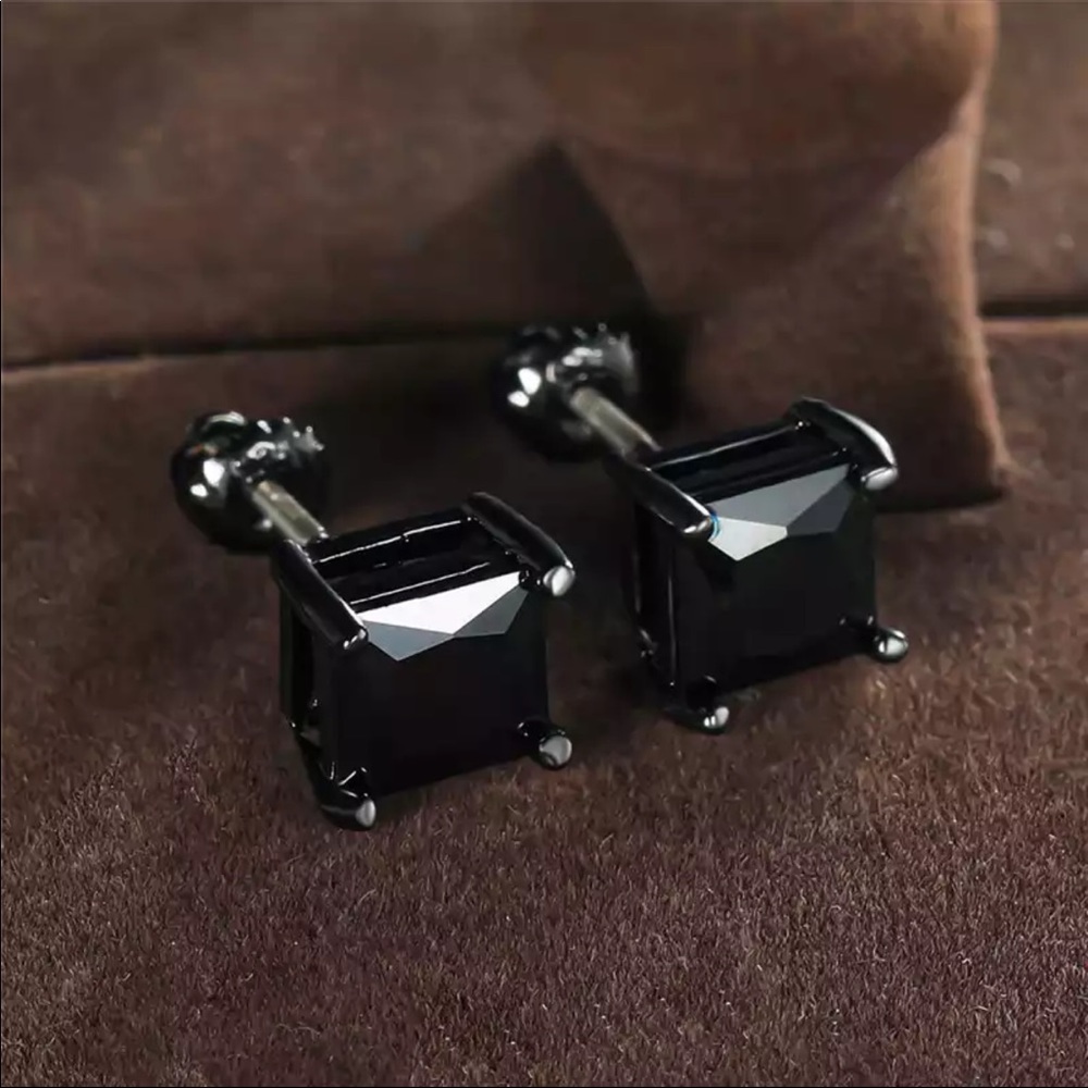 New unisex luxury black stud earrings - Picture 4 of 5